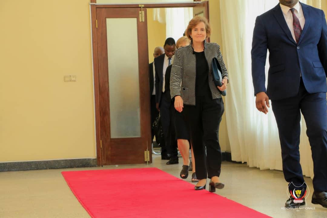 AssembleeNatRDC's tweet photo. Le Partenariat Mondial pour l'Education (GPE) a été reçu en audience ce mardi 05 Novembre 2019 par l'hon. Présidente @JeanineMabunda, conduite par sa Directrice Madame #ALICE_ALBRIGHT, venue faire un plaidoyer pour  la hausse du budget de la  gratuité de l'enseignement en #RDC. https://t.co/5MJAVUNAzU