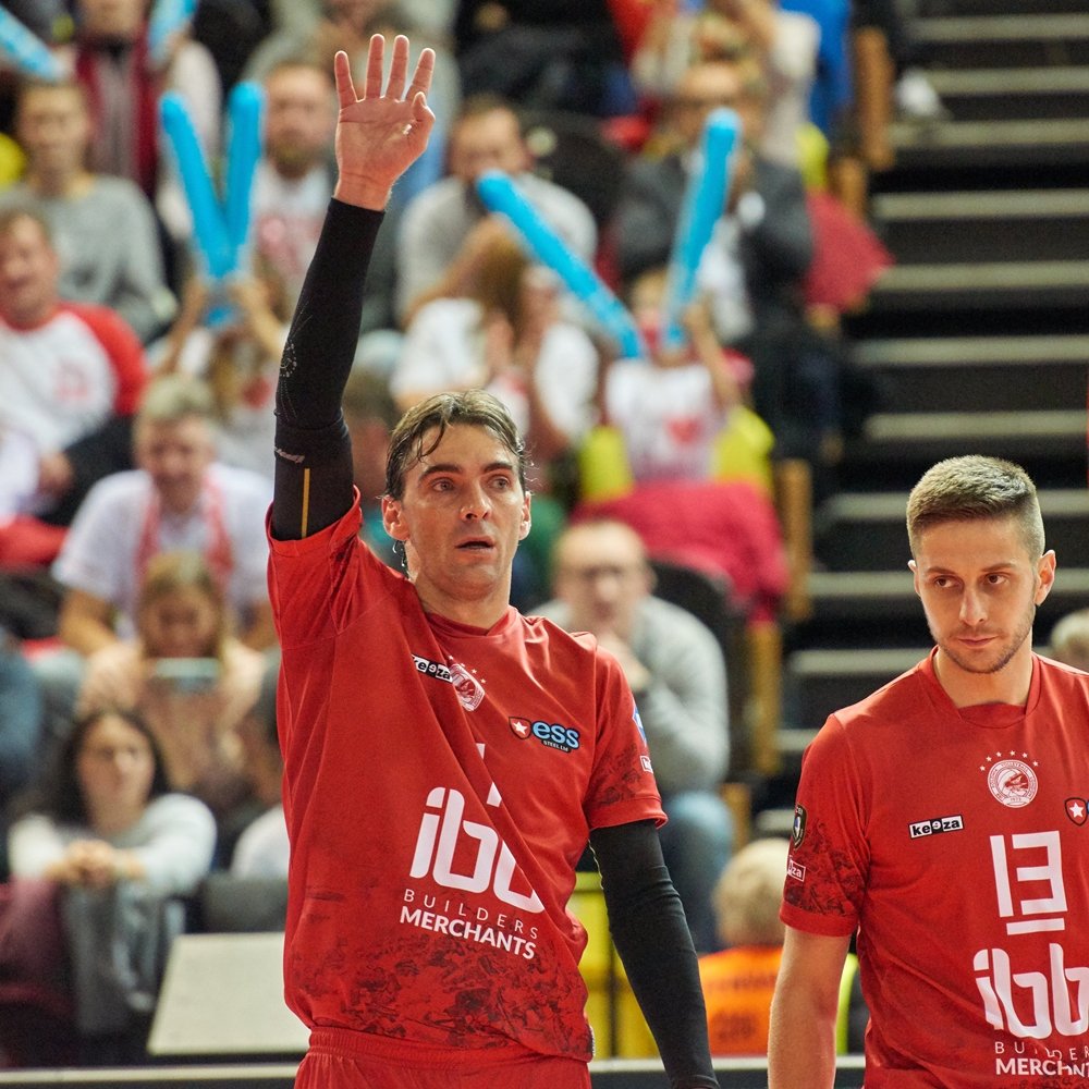 After our match in @CEVolleyballCL @Giba7 said: "(...) Team need to train more, find more sponsors and keep promoting this beautiful sport. It's super important that the club are doing this. (...)”
#GoPolonia #ilikeibb #CLVolleyM #Giba
pic. sandsphotos https://t.co/GZNqItiO1m