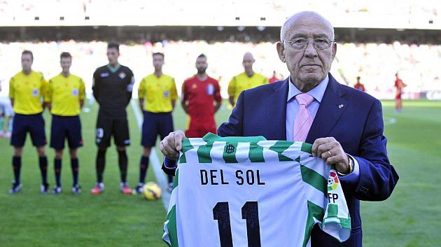 MemoriadelBetis's tweet image. El número 1 en 112 años de historia. La más grande de todas nuestras leyendas. El orgullo de la mejor generación de béticos, aquellos que aguantaron lo indecible durante la larga travesía del desierto. Mucha fuerza, don Luis del Sol. Su Betis, nuestro Betis, lo necesita cerca.