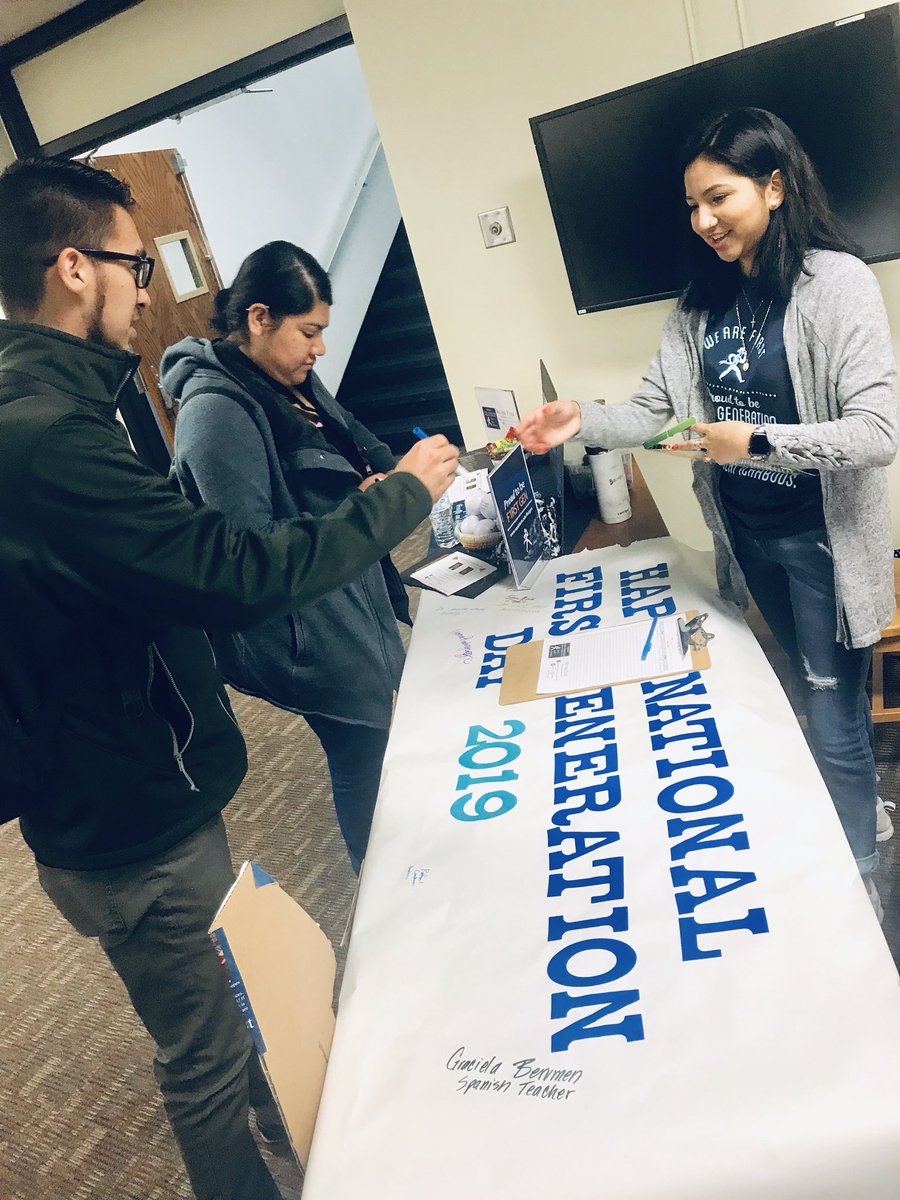 WeAreF1rst's tweet image. 🍬 🍬🍬🍬🍬🍬🍬🍬🍬🍬🍬🍬
Thank you to everyone that stopped by...see you tomorrow: 8-10 am in the Library, 11-1 pm in the Union and of course, our meeting 4-5 pm! Library, 302, special speakers, pizza, friends...don’t miss out! 
#WeAreFirst
#WUFirstGen
#DedicatedEducatedFearless