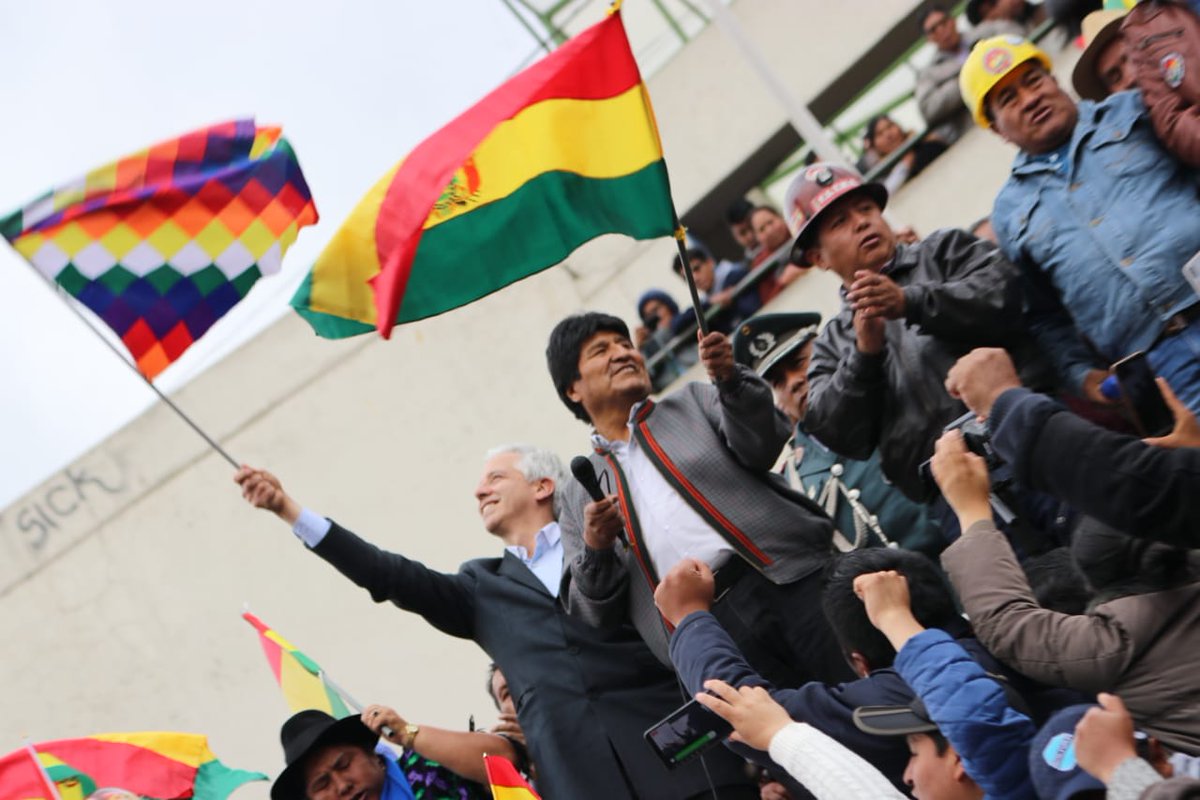 <a href="/evoespueblo/">Evo Morales Ayma</a>: “Estas concentraciones no es una defensa del ‘Evo’, es defensa al pueblo boliviano mismo, es la defensa a nuestra verdadera democracia liberadora. Esta concentración es para que trabajadores, autoridades no nos abandonemos”.