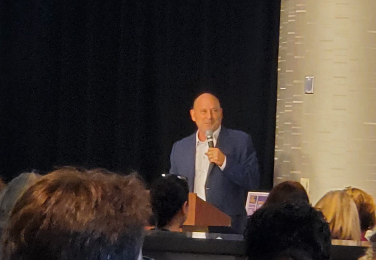 mariebellev's tweet photo. Having a great time @ #nycsls19 https://t.co/TZLbc3xS88