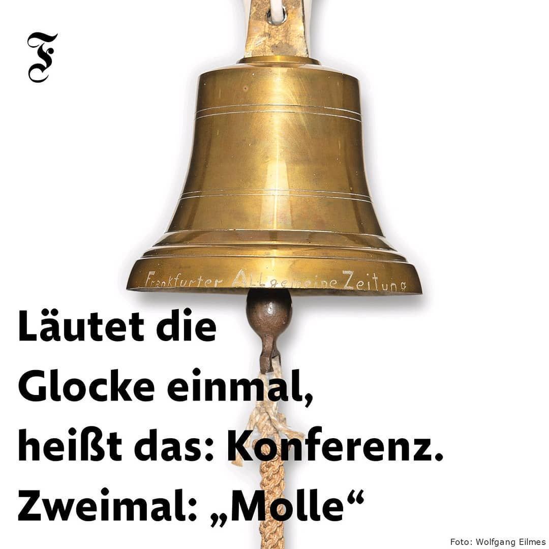 faznet's tweet photo. Die FAZ wird 70 – Zeit, ein paar Geheimnisse zu lüften. Was der Hund an Wahlabenden auf der Titelseite zu suchen hat, wem die FAZ eigentlich gehört und seit wann regelmäßig Fotos auf der Seite 1 gezeigt werden – das verraten wir hier: https://t.co/p9s82COSGz #faz70 https://t.co/wDYPkOaCTy