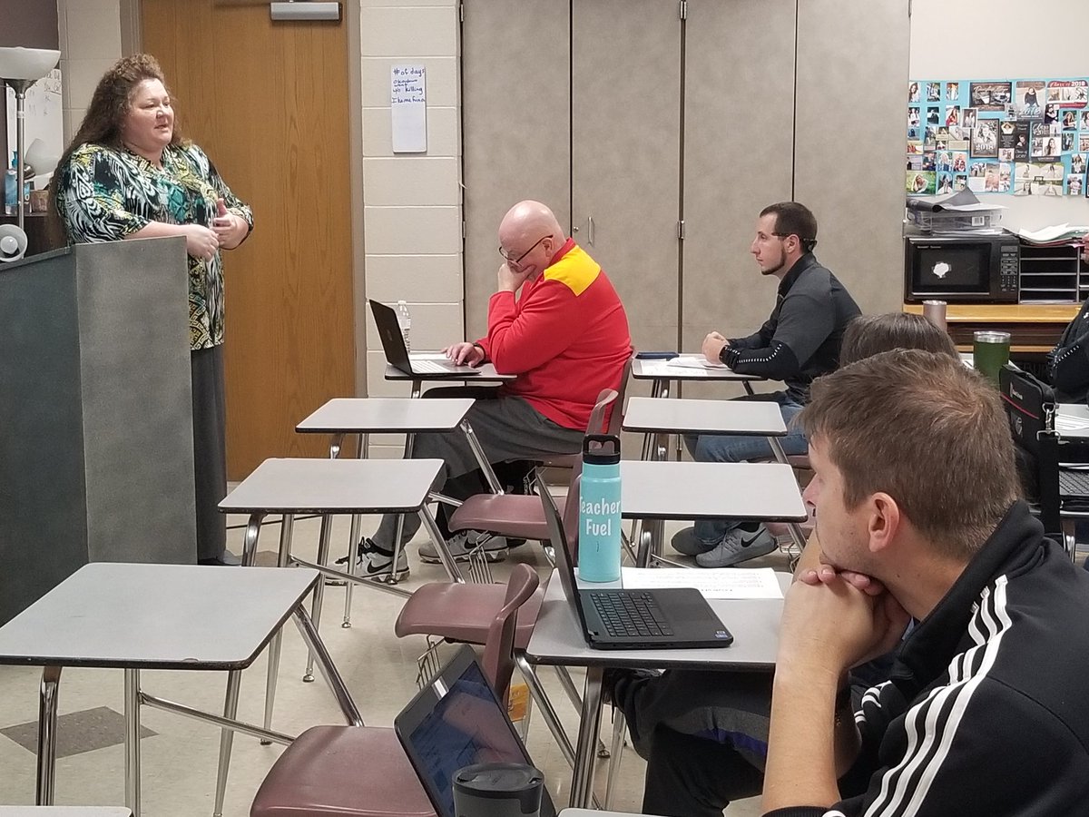 mpearce62's tweet photo. @RepublicSchools teachers were great this morning during #starsummit. #repmoproud of all of those who took a leap and presented! #GoTigers https://t.co/7PDnhNQyTC