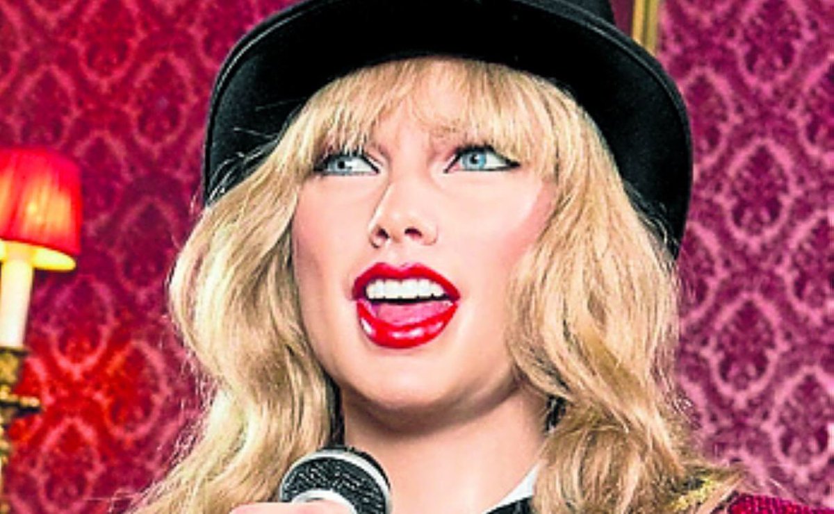 Taylor Swift News On Twitter Taylor Swift S New Wax Figure At Museoceramadrid In Spain Has Been Revealed And Is Wearing Her Wanegbt Finale Outfit From The Red Tour Https T Co 0xzfamrgff