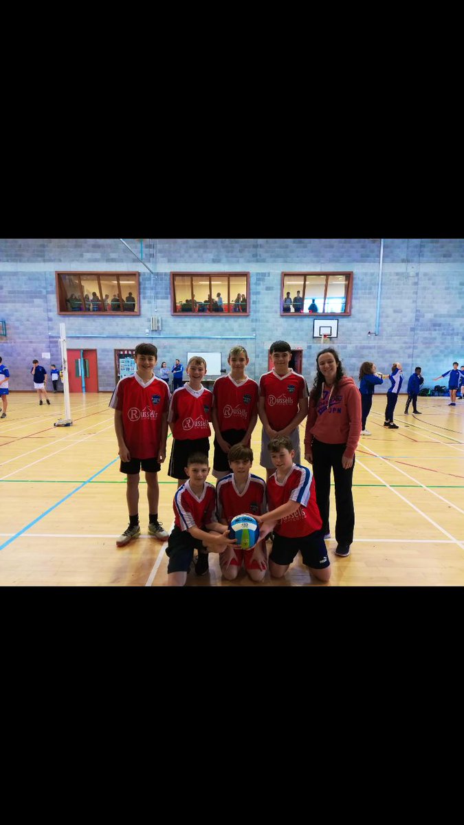 MungretCCPE's tweet image. Busy sporting day today for @mungretcc with @LadiesFootball @lidl_ireland blitz hosted excellently by TYs @CastletroyC Our girls had a ball 🤗 1st year boys had a great day @Vball_Ireland spikeball competition, qualifying for regional finals! #allgo #activeschools