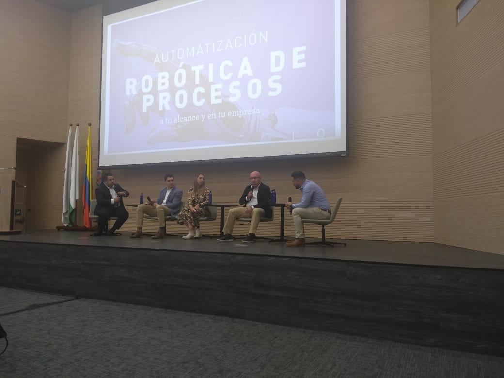 Nuestro profesor <a href="/jwilliambranch/">John W. BRANCH</a> del Dpto de Ciencias de la Computación y de la Decisión panelista del evento Automatización Robótica de procesos de <a href="/CamaraMedellin/">Cámara Medellín</a>  #EmpresasInteligentes <a href="/Haceb/">Haceb</a> <a href="/GRUPOSURA/">Grupo SURA</a> <a href="/TCCcolombia/">GRUPO TCC</a> <a href="/IdeasNovaventa/">Ideas Novaventa</a> <a href="/Renault_Co/">Renault Colombia</a>