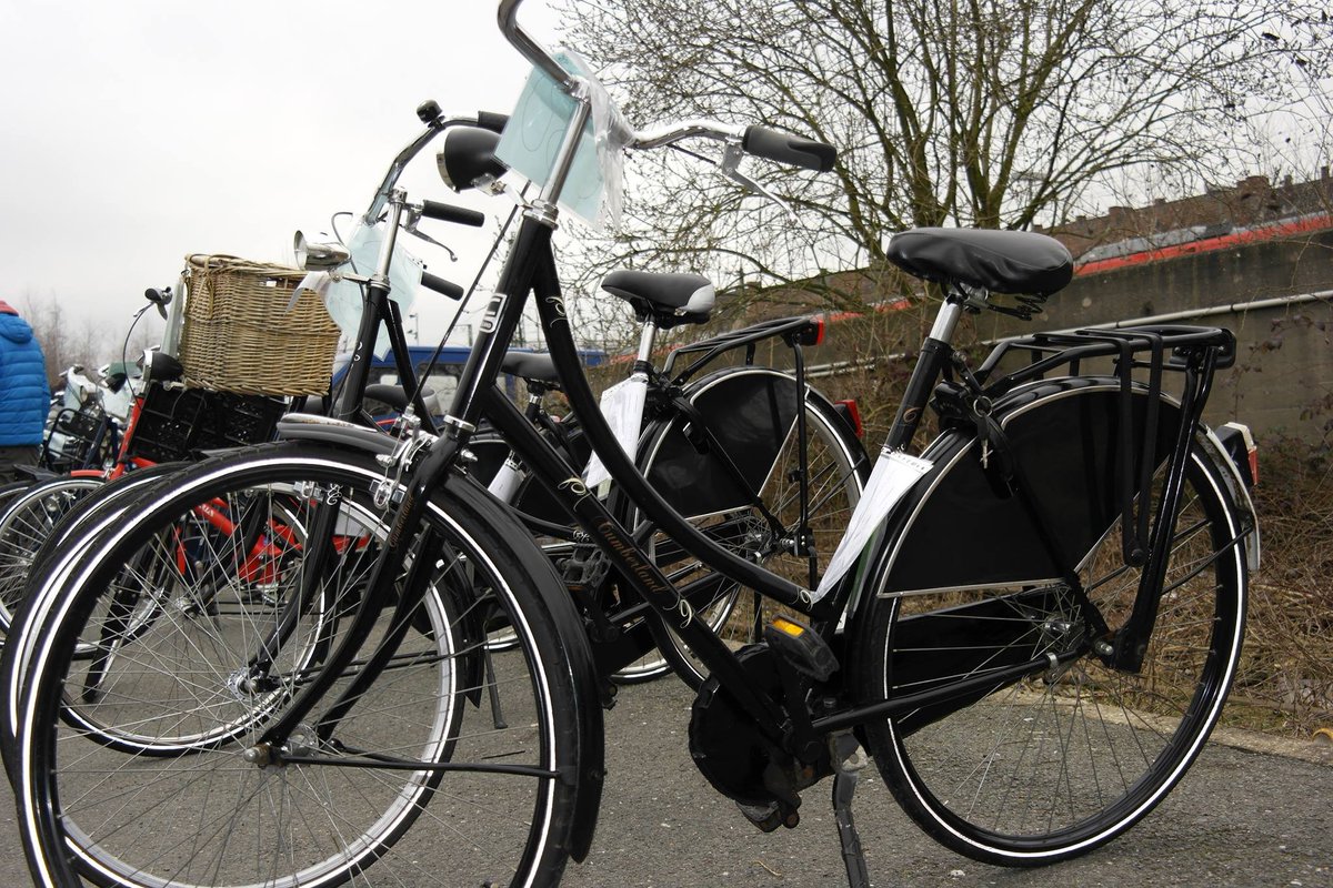 Allerletzte Chance dieses Jahr am #Samstag, unseren #Fahrrad #Markt in #Münster zu besuchen. Große Auswahl an #Hollandrädern, #Mountainbikes, #Rennrädern! Schaut vorbei, um 10 Uhr in der #Hafenstraße. bit.ly/2ChdWPM <a href="/CriticalMassMS/">Critical Mass Münster</a> <a href="/muenster_de/">Stadt Münster</a> <a href="/ADFC_MS/">adfc_ms</a> <a href="/muenster/">Münster Nachrichten</a>