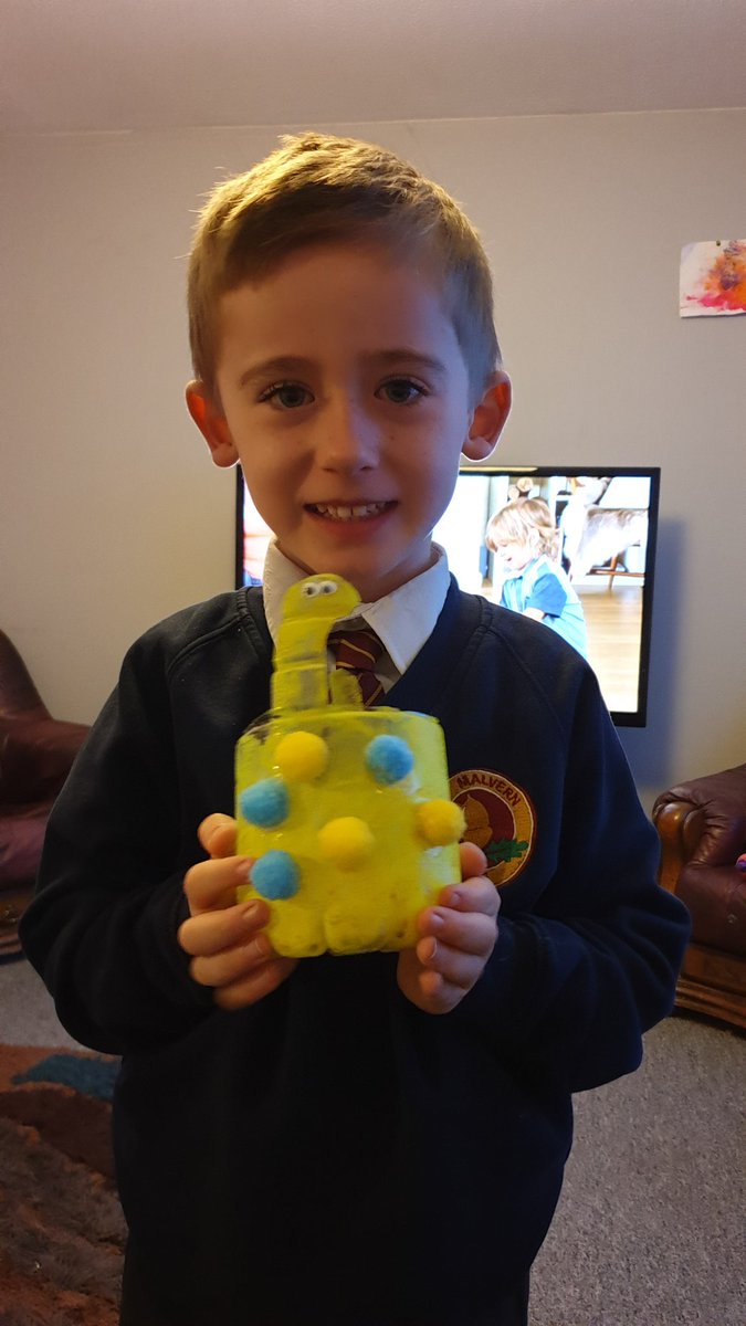 Leanne1990's tweet photo. Well done noah on ur half term project u did so well! worked so hard I'm so proud xxx #projectplastic @MalvernVale @MalvernValeElm https://t.co/08FVCxHLVd