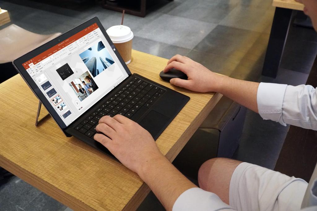 Gizchina's tweet image. CHUWI UBook Pro battery life test：power for all day! #CHUWIUBookPro #batterytestvideo gizchina.com/2019/11/05/chu…