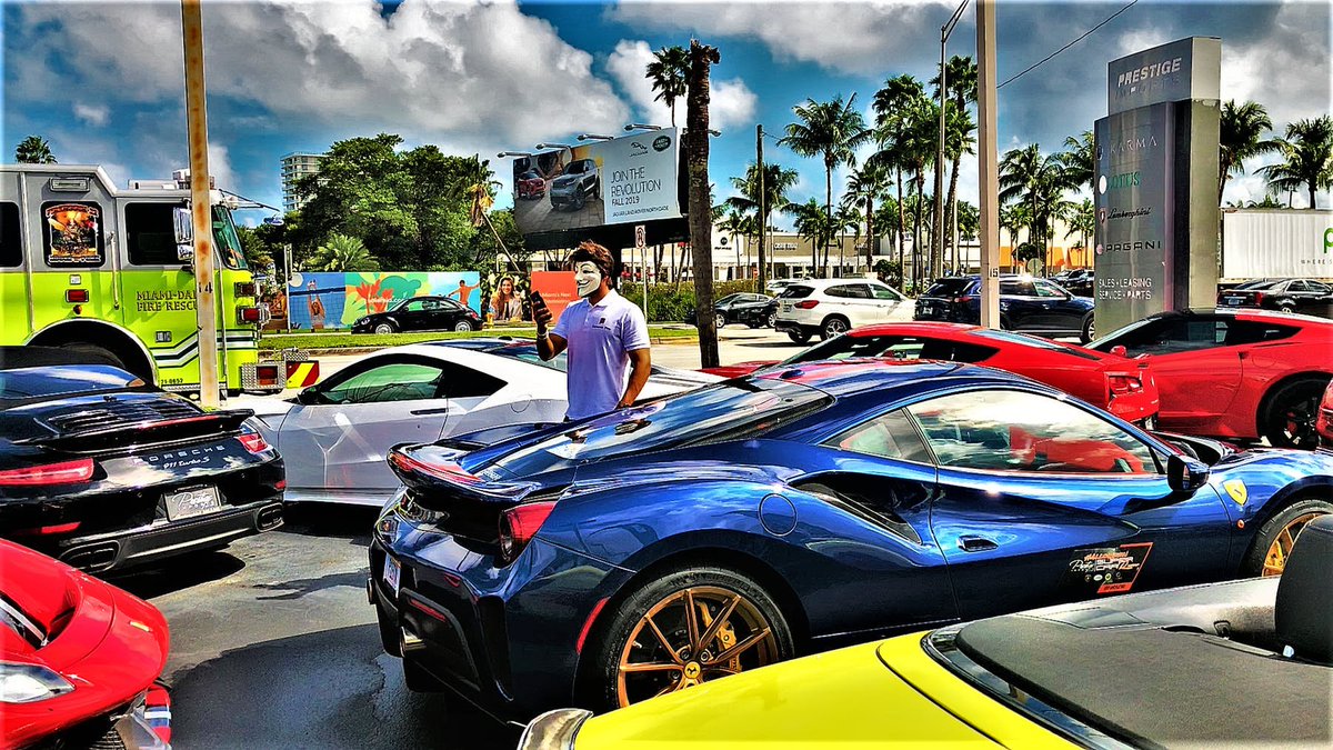 MIGZROCKS's tweet photo. "5 Guy"
Outside my hotel
In London, fireworks blaze
It's November 5
-Haiku by Migz
https://t.co/moFIKvtFGd
#prestigeimports #brettdavid #paganimiami #PrestigeImportsmiami #Migz #Drivetribe #MigzRacing #Halloween #HalloweenSupercarRun #HalloweenCars #CarsandCostumes #costumes https://t.co/hFgRb28fXC