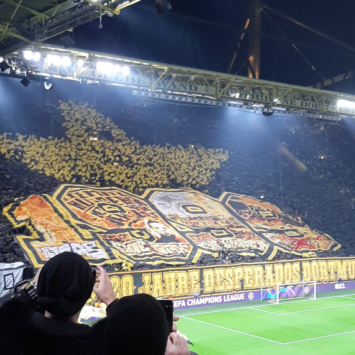 MarcoBarzaghi's tweet image. Un muro giallo .. #BvbInter #dortmund #ChampionsLeague