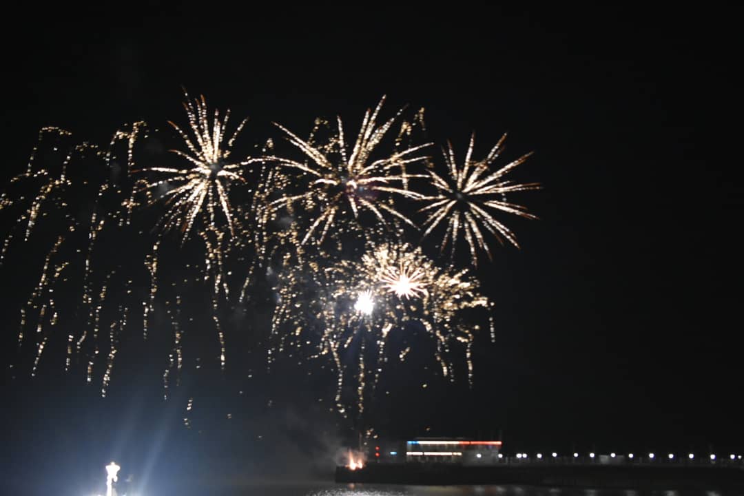 WorthingRowing's tweet photo. Watching the Worthing Fireworks from the best view in Worthing! https://t.co/dayU5hftj6