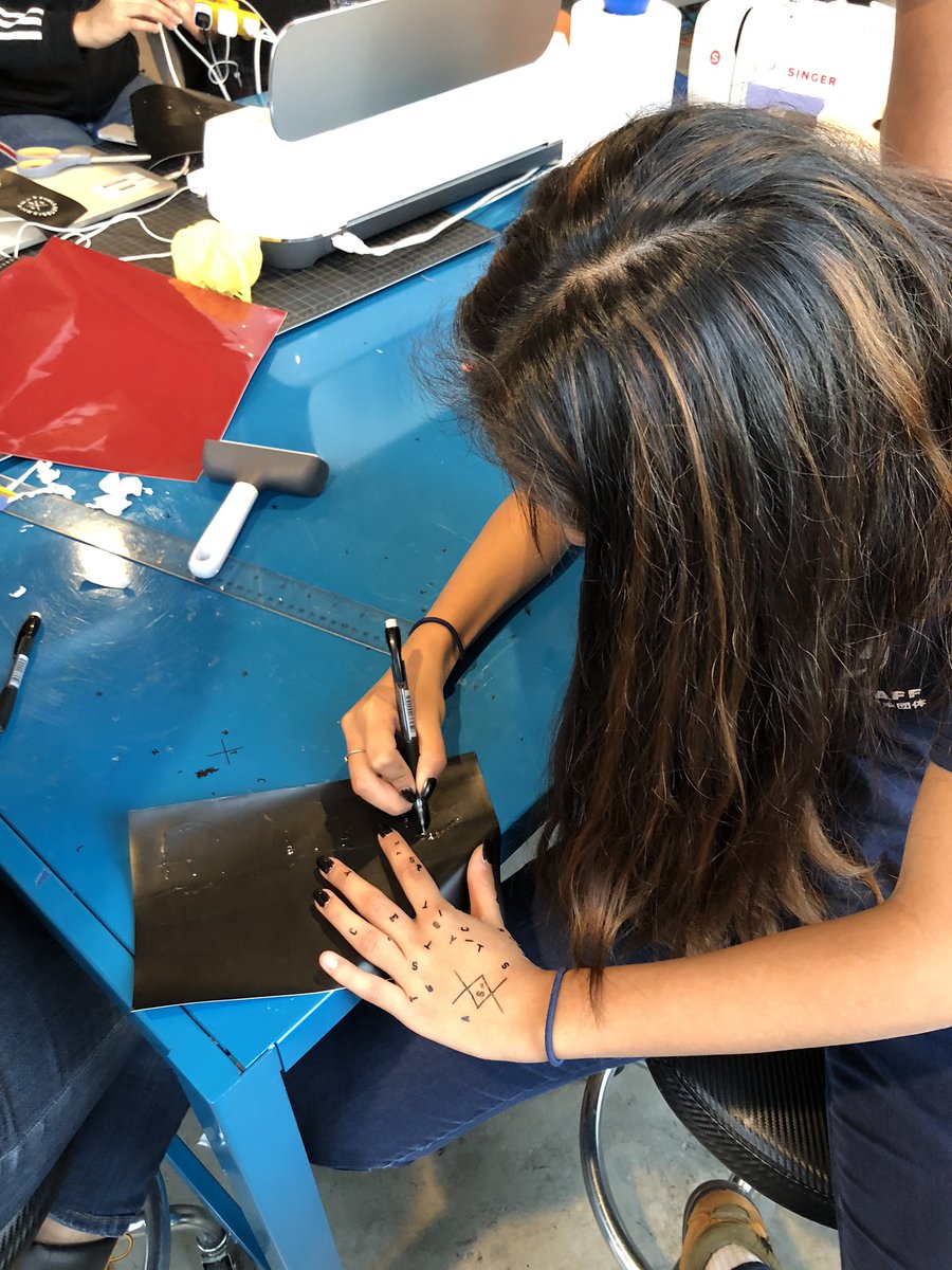 tywlsrobotics's tweet image. Fundraising and Notebook teams making great progress! #TuesdayMotivation #STEM #tuesdayvibes