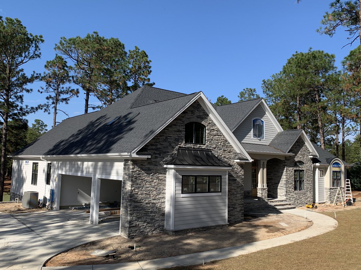 MastersPropInc's tweet image. We are in the final 2 weeks of this luxury dream 🏡 in Pinehurst National No.9! This 6 bedroom, 6 bath home is going to be the new home for our clients from Washington D.C who can’t wait to make memories with their family for years to come! #MastersQuality
