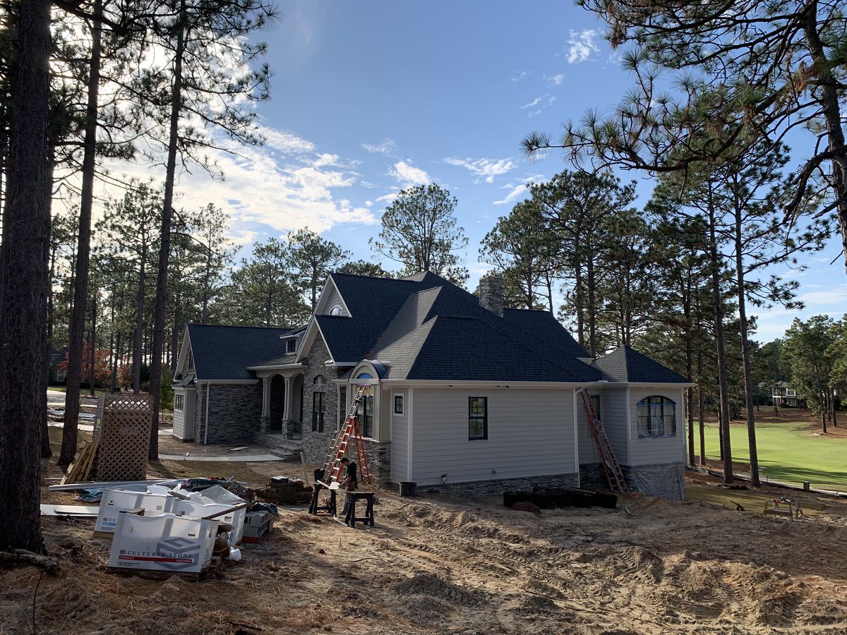MastersPropInc's tweet image. We are in the final 2 weeks of this luxury dream 🏡 in Pinehurst National No.9! This 6 bedroom, 6 bath home is going to be the new home for our clients from Washington D.C who can’t wait to make memories with their family for years to come! #MastersQuality