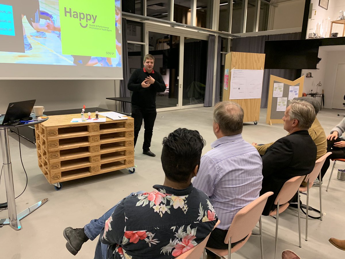 What a privilige to have such a enthusiastic group of end-users at todays workshop at Syddansk Sundhedsinnovation 👌.  

Discussing how technology may support health and performance promotion in youth!