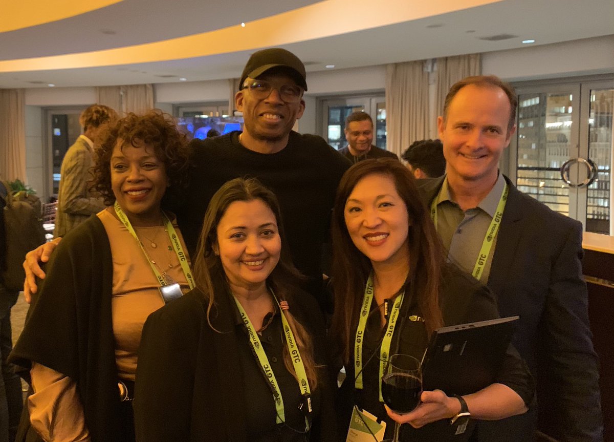 EveryWrldSheryl's tweet photo. How awesome is this. ⁦@hankshocklee⁩ of Public Enemy at the premier conference on artificial intelligence in Washington DC. Bring the noise, #GTC19! Still time ⁦to register, use promo code NVSHERYLH at https://t.co/cckBDXeOQh https://t.co/SyuZ2oL94o