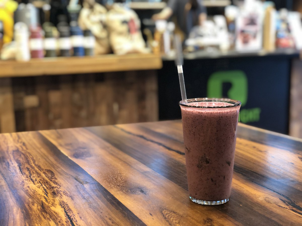 #경기도농산물 을 활용해 개발한 요리 6탄.
#블루베리 는 눈 건강에 좋은 과일로 알려져 있는데요. 바로 블루베리가 가진 안토시아닌 성분 때문입니다. 오늘 하루 나의 눈을 위한 #평택블루베리 로 만든 #블루베리라떼 한 잔 어떠세요?