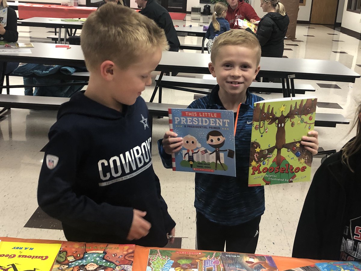 moore_sommer's tweet photo. Awesome spending time with @NorfolkCatholic families at  #BookBingo #FocusOnFluency https://t.co/F0Uh6908Ad