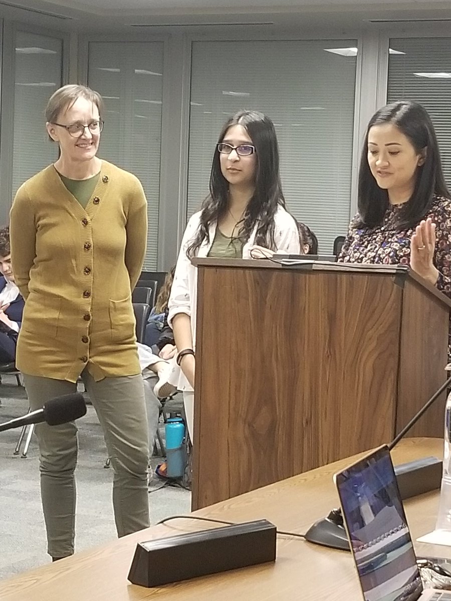 French Club and Amani Leliwala showing everyone you can be involved and make a difference! Thank you for your guidance Ms. Natzke! <a href="/NTHSD219/">District 219</a> @kritter12345 #empower219