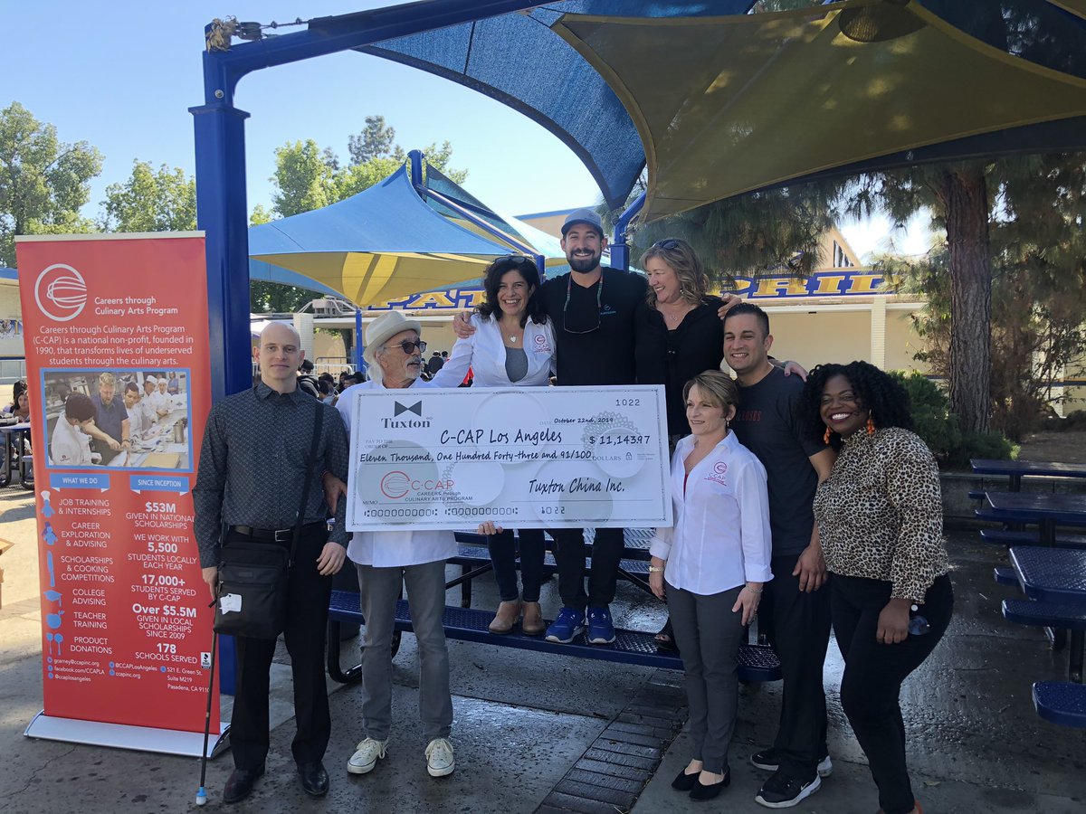 PlateScrape's tweet image. The next generation of chefs are ready to save water!! A big thank you @ccaplosangeles for inviting me to be part of such an amazing panel of industry leaders and hearing their stories from facing 12 years in prison to taking over family businesses. C-CAP for life ❤️