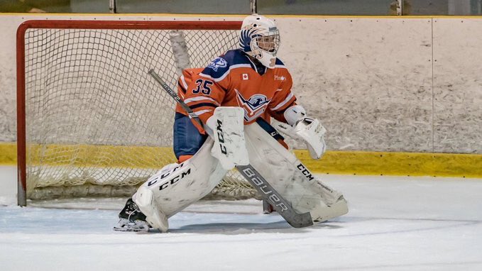 tzacs21's tweet photo. Never easy moving players but this one’s tough. Good luck to @ColinAhern35. @drumdragons got a good one.  #hejuststopspucks  #goodpeople #backtoworkforus #RiseWithUs #soothunderbirds https://t.co/U7eylFJWkQ