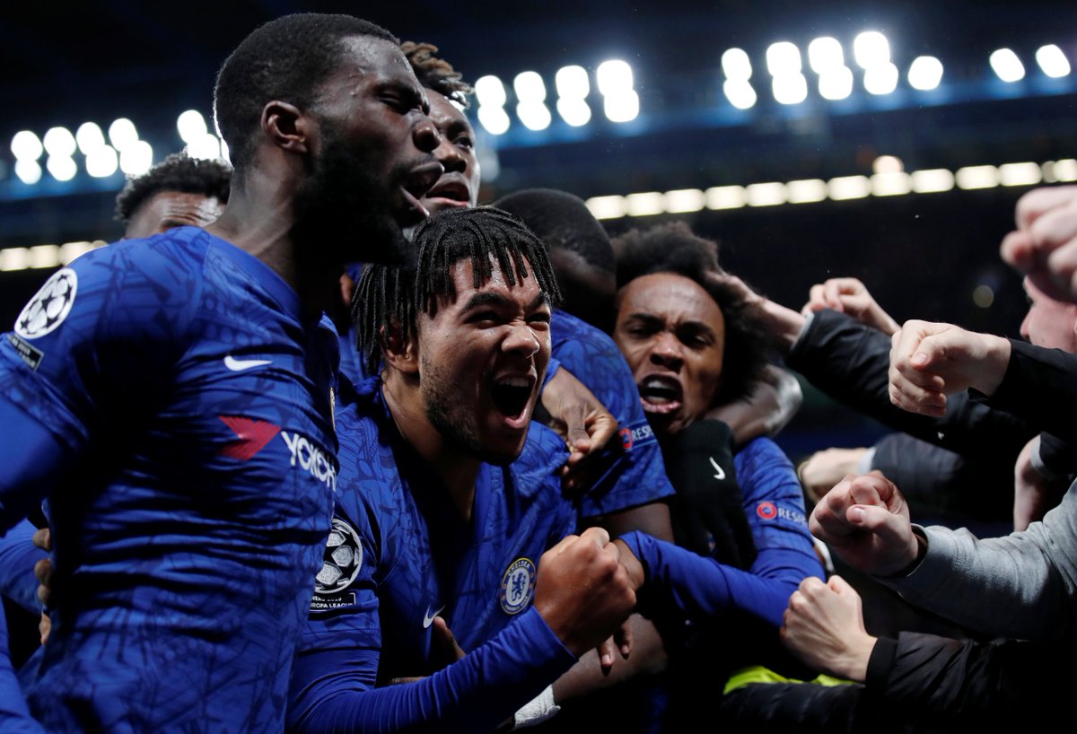 standardsport's tweet photo. FT: Chelsea 4-4 Ajax

Eight goals, one disallowed, two penalties, two red cards...

A remarkable night at the Bridge.

#CHEAJA https://t.co/bki6VsQkLe