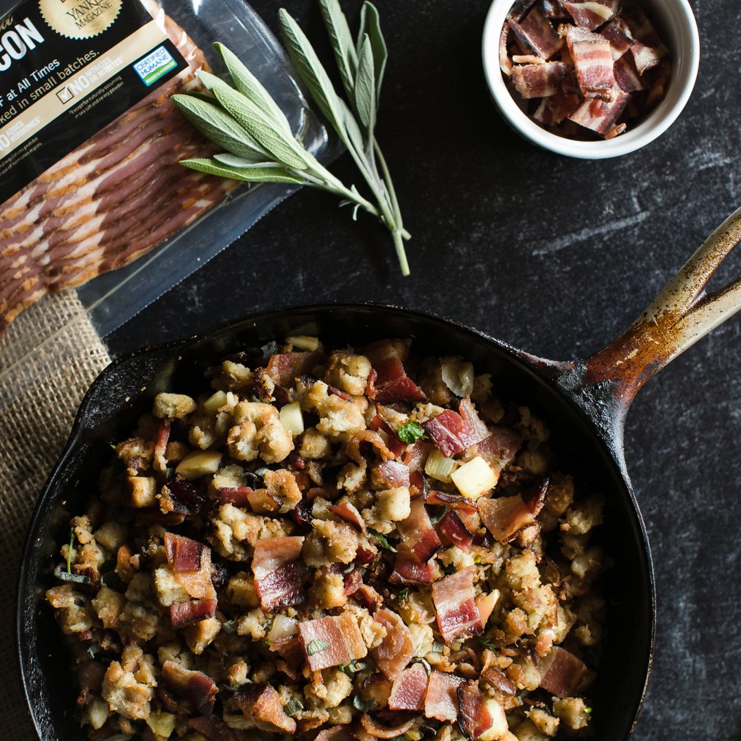 🥓ATTN: Bacon Enthusiasts 🥓This smoky spin on holiday cornbread is one of three ways we're suggesting that you add more bacon to your holiday dinner. Link in bio for the rest. bit.ly/33fV3sn