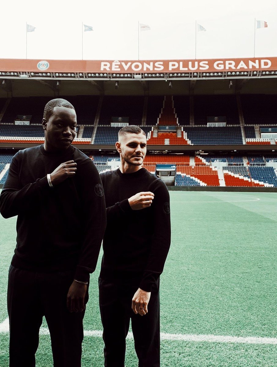 SPRINOIR's tweet image. Capsule @hugoboss x @PSG_inside 

    ⚜️⚜️La sape est carré ⚜️⚜️

    #bossxpsg #BOSSsport