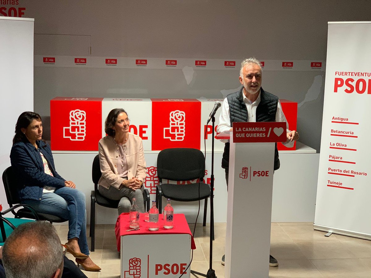 Intenso día que culmina en encuentro  <a href="/PSOEFTV/">PSOE Fuerteventura</a> junto a <a href="/MarotoReyes/">Reyes Maroto</a>.Sobre maltrato a Canarias:con <a href="/sanchezcastejon/">Pedro Sánchez</a> se firma el Plan de Empleo para Canarias que <a href="/populares/">life</a> retiró. Con <a href="/PSOE/">PSOE</a> se hacen entregas a cuenta ( 206 Mill €) que <a href="/coalicion/">Coalición Canaria</a> negaba llegaría.Hay más. #VotaPSOE