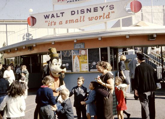 HistoryAtDisney's tweet image. It’s a Small World at the 1964-65 Worlds Fair in New York.