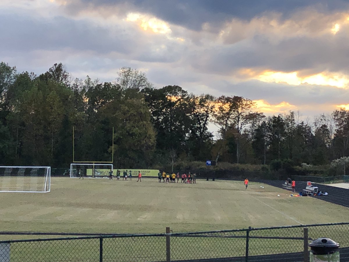 rosenquista's tweet image. @BigI_Soccer getting ready for PLAYOFFS!
Are you?
Show Up.
Show Spirit.
Show Pride.
Patriots play 6p this Wed at home!
#WeMustProtectThisHouse
#TheBigI
#LetsGoIndy