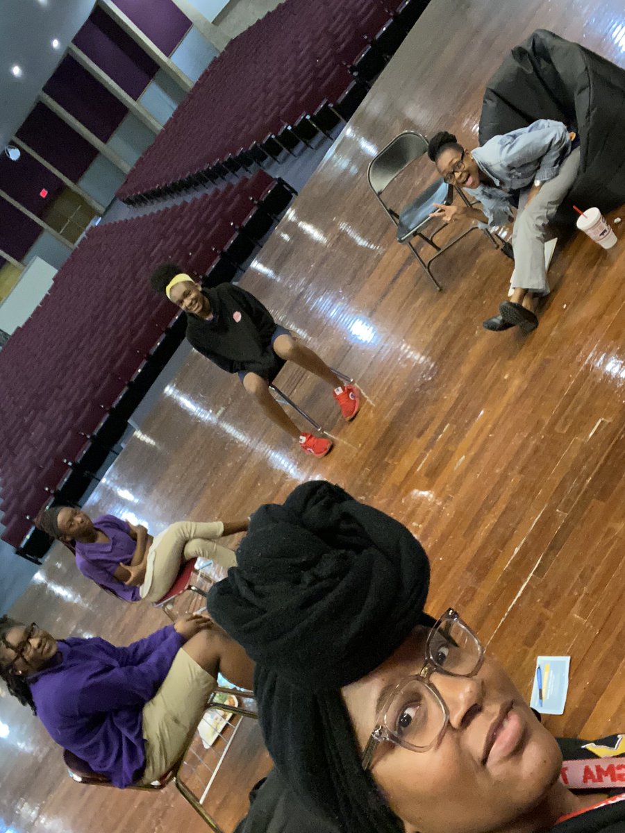 HangingwAlecia's tweet photo. 6th and 7th grade Girls Nation mentoring group at @KeyMS_Cougars! Today’s topic Growth and Fixed Mindsets....conducted by yours truly @CIS_KeyMS and I! #awesomeconvo #ThisIsMyWhy #westillhavetheKey #nochildleftbehind #expandedlearningtime https://t.co/Fot11dXKDB