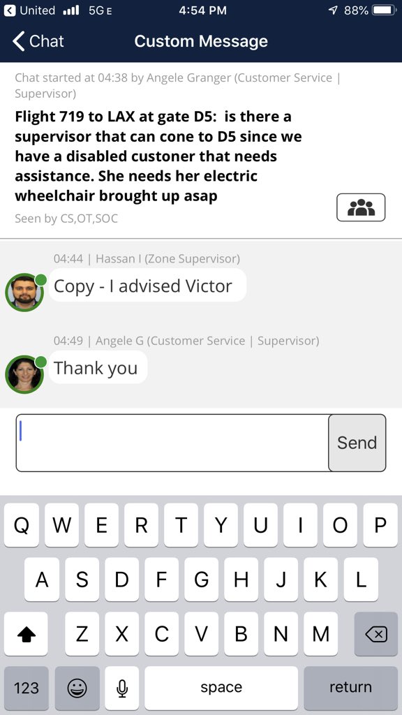 Great day at IAD testing the new Easy Chat feature in the Flight Info app! Thanks @susannesworld and @OmarIdris707 for volunteering your awesome team to try it out! The right people. The right info. Together