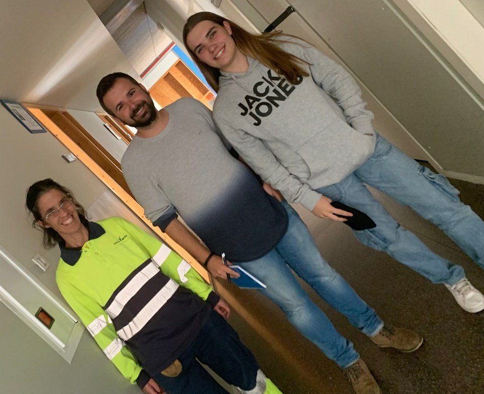 INS_Pla_Marcell's tweet image. Avui amb @roa_natividad hem presentat un nou #aps #serveicomunitari a #3eso amunt el #handbol!! @Vivelloc