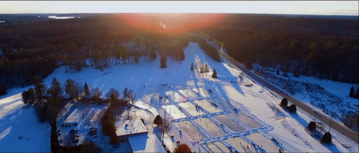 Have your registered yet? Join us in #MyHaliburtonHighlands for the most fun you'll have on water! Register at: canadapondhockey.ca #PondOn