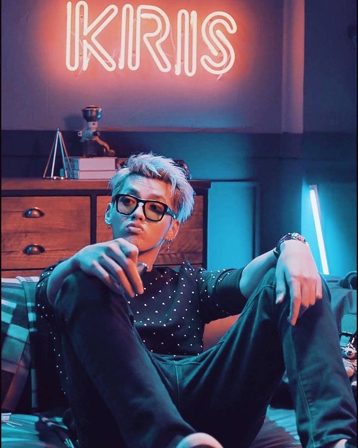 Happy birthday to our very own daddy, Kris Wu     