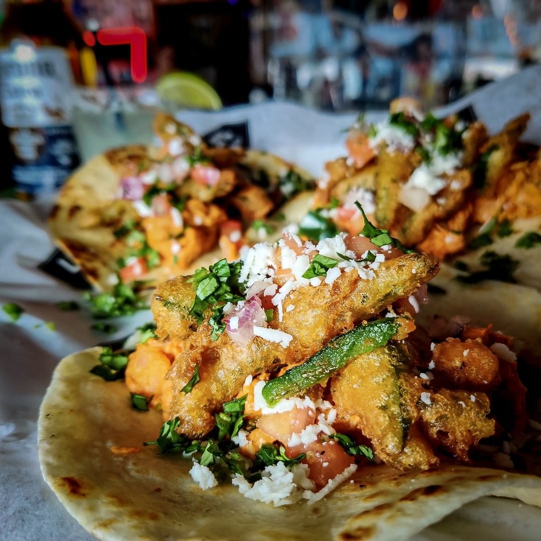 🌮🚨NEW TACO ALERT🚨🌮⁣
November is here &amp; that means CHICKEN JALAPEÑO POPPER is your feature taco! Beer battered jalapeño, chicken, pico, cilantro &amp; cotija cheese! Just $3 on Tuesdays! 😍⚡🤘⁣
#seeyouatleos #leostavern #tuesday #tacos #ecodineonlocation #supportlocal #yyc