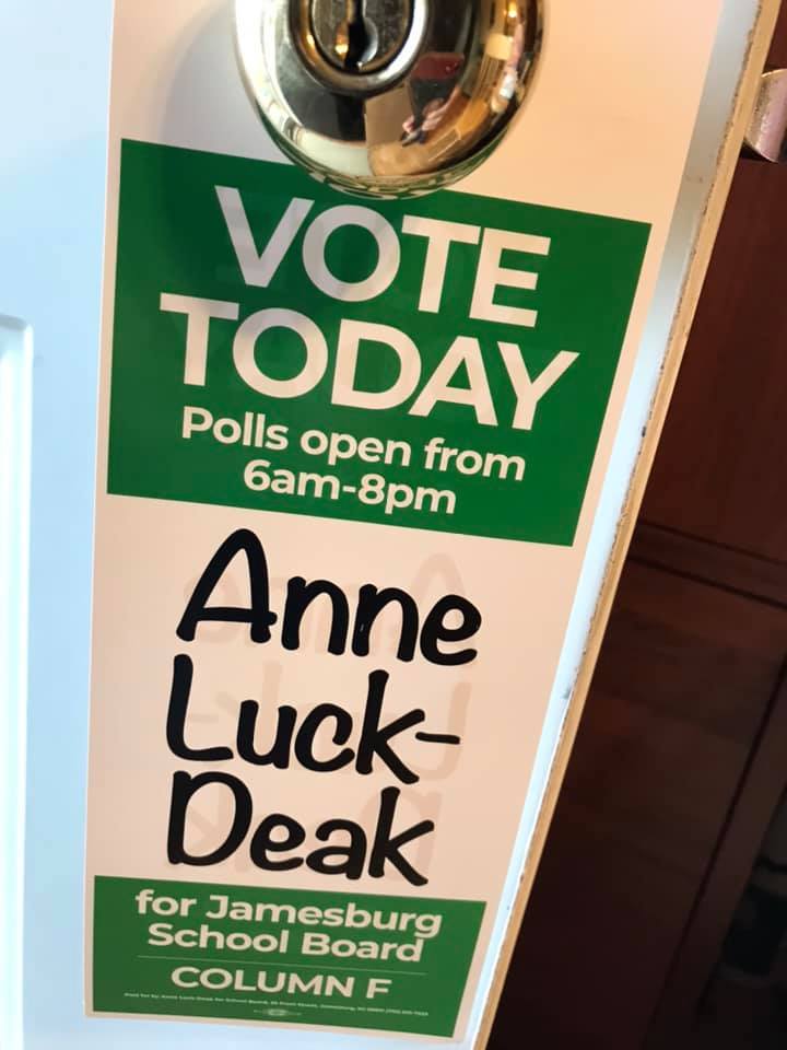 Anne Luck-Deak tweet media