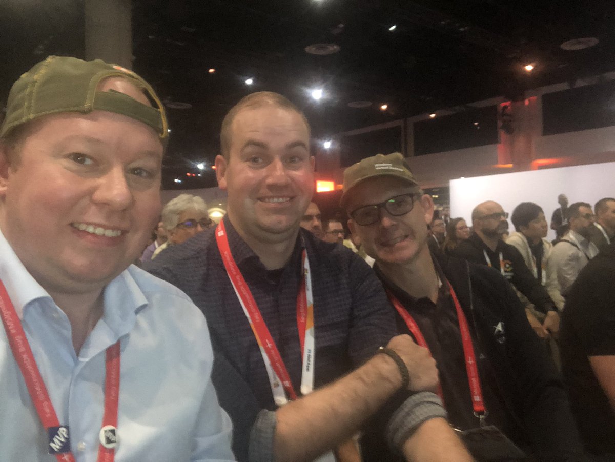 PeterSelchDahl's tweet photo. Windows Virtual Desktop fanboys at @MS_Ignite Watching @RDS4U talk about #WVD at @MSFTMechanics @PieterWigleven @Brinkhoff_C #windowsvirtualdesktop @jankoch2012 ☁️🧑‍💻 https://t.co/1WbYhcGwgK