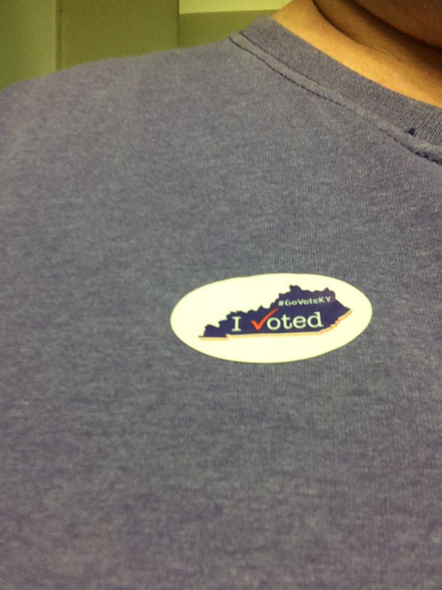 Lil_Sister_'s tweet photo. Guess what I just did?! 😊❤️🇺🇸#VoteBlue #VoteBevinOut #VoteKY #GoVoteKY https://t.co/dzQy39mp9t