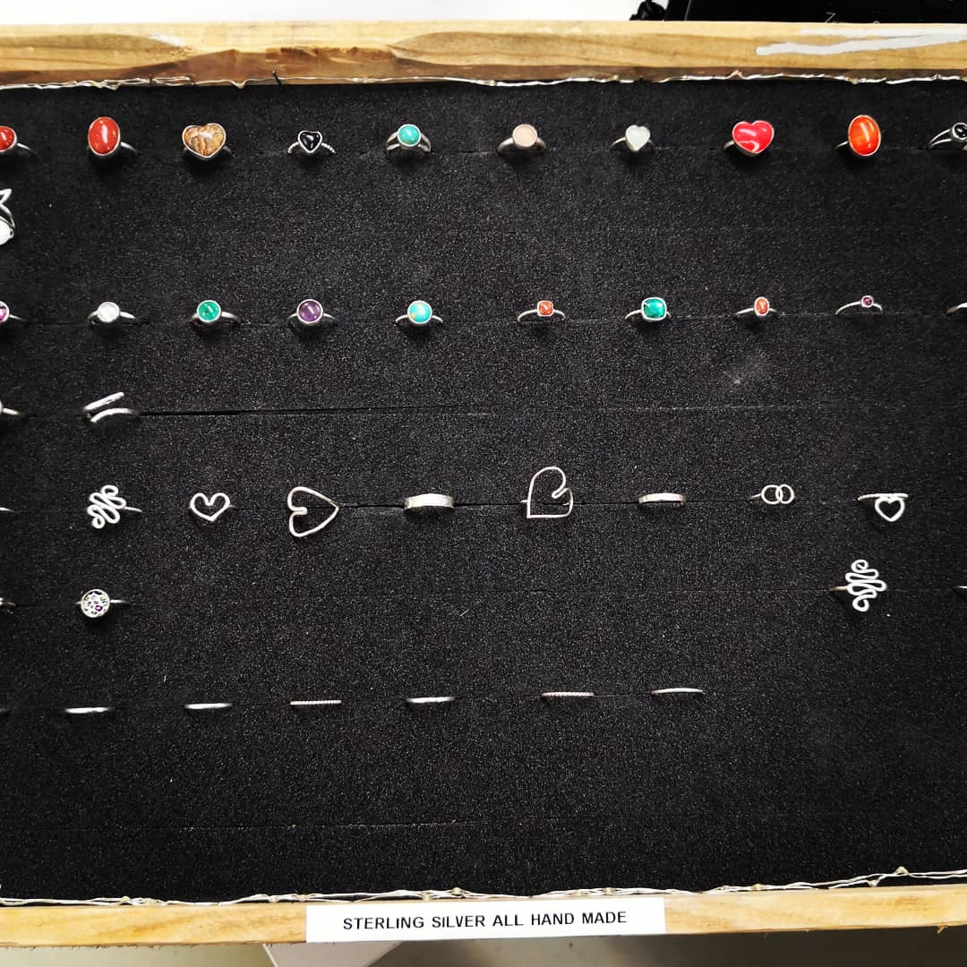 FineTreasures's tweet photo. Changing our displays from white to black 😍 #craftfairs  #jewellerydisplay #sterlingsilverjewelry #handmadejewellery #handmadewithlove @kernowcraft @cooksongold @burhouseltd @brown_sandrah @SuzieBmighty https://t.co/Pw5C0NW8Pg