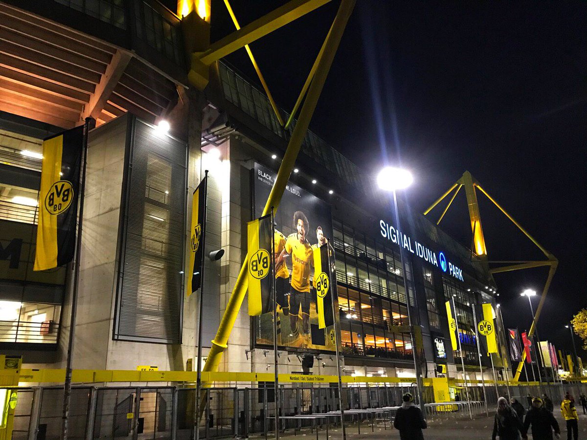 polizei_nrw_do's tweet image. Wir verabschieden uns aus einem erfolgreichen Fußballeinsatz! Kommen Sie gut und sicher nach Hause! 🖤💛#BVBInter #Dortmund