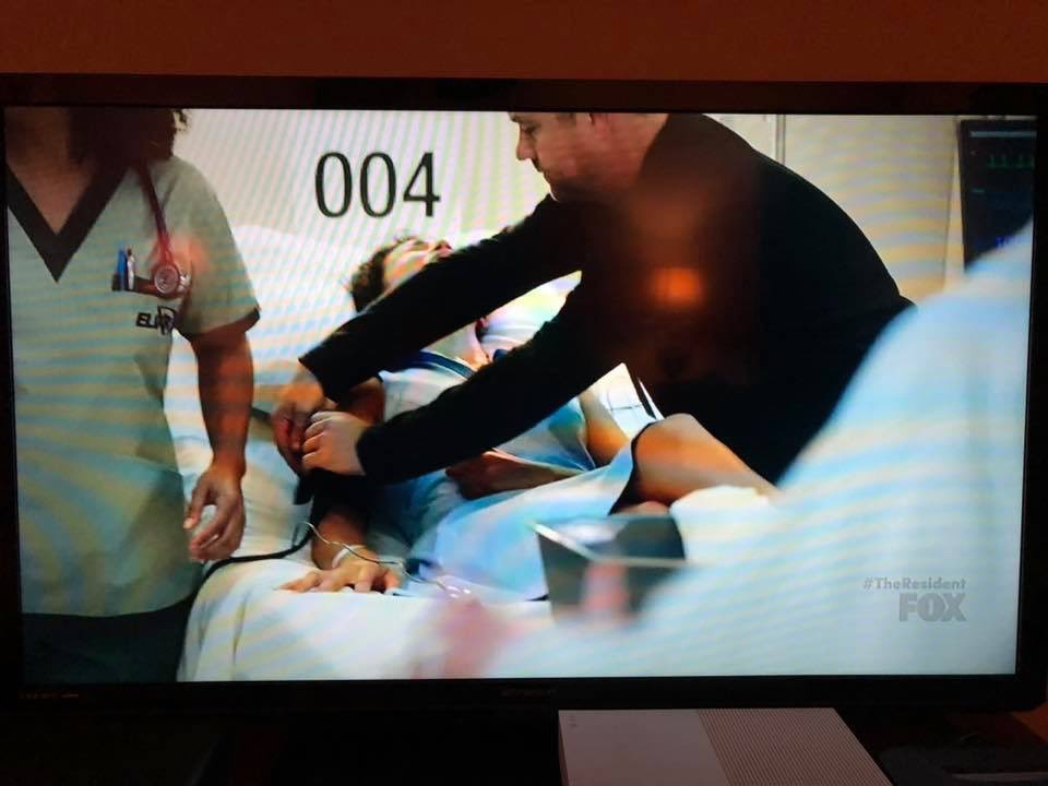 wagonerjeff78's tweet image. 1 year ago today this aired! When one gets to work directly with Matt Czuchry aka Conrad Hawkins! #TheResident #TransportWorker #Orderly #SetLife #Season2 @ResidentFOX