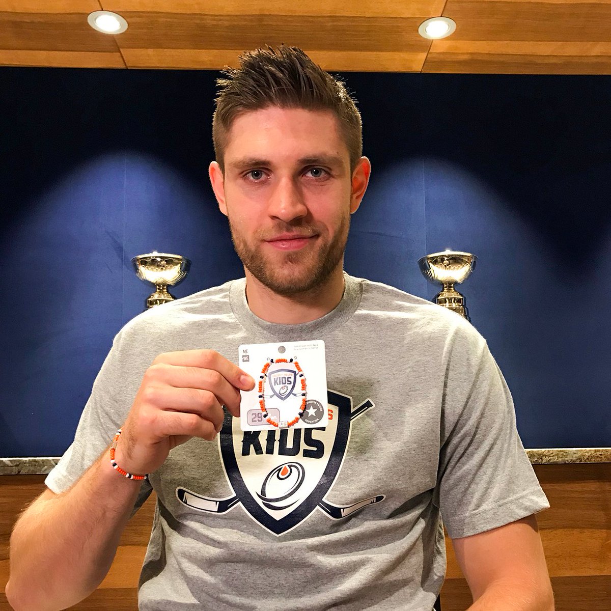 HockeyHelpsKids's tweet photo. Coming to tomorrow's game? Pick up a limited edition Draisaitl Rafiki Bracelet in support of @yegfoodbank via @WEMovement!

Each $5 bracelet is handcrafted by women in Kenya &amp; will be available at the @RogersPlace #Oilers Store while supplies last.

RT for a chance to win one! https://t.co/p8tHzGjADi