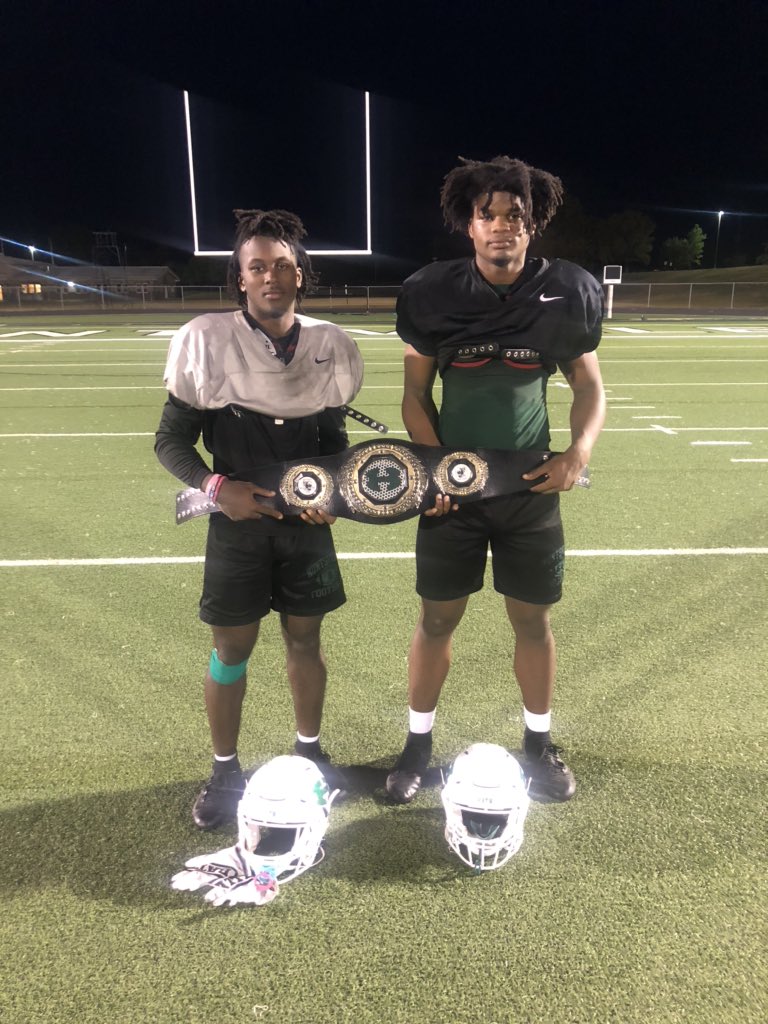 _HuntsvilleFB_'s tweet photo. Overall MVPs..Tyrique Carter and Briceon Hayes! #ATW https://t.co/aEmiB4pTlZ