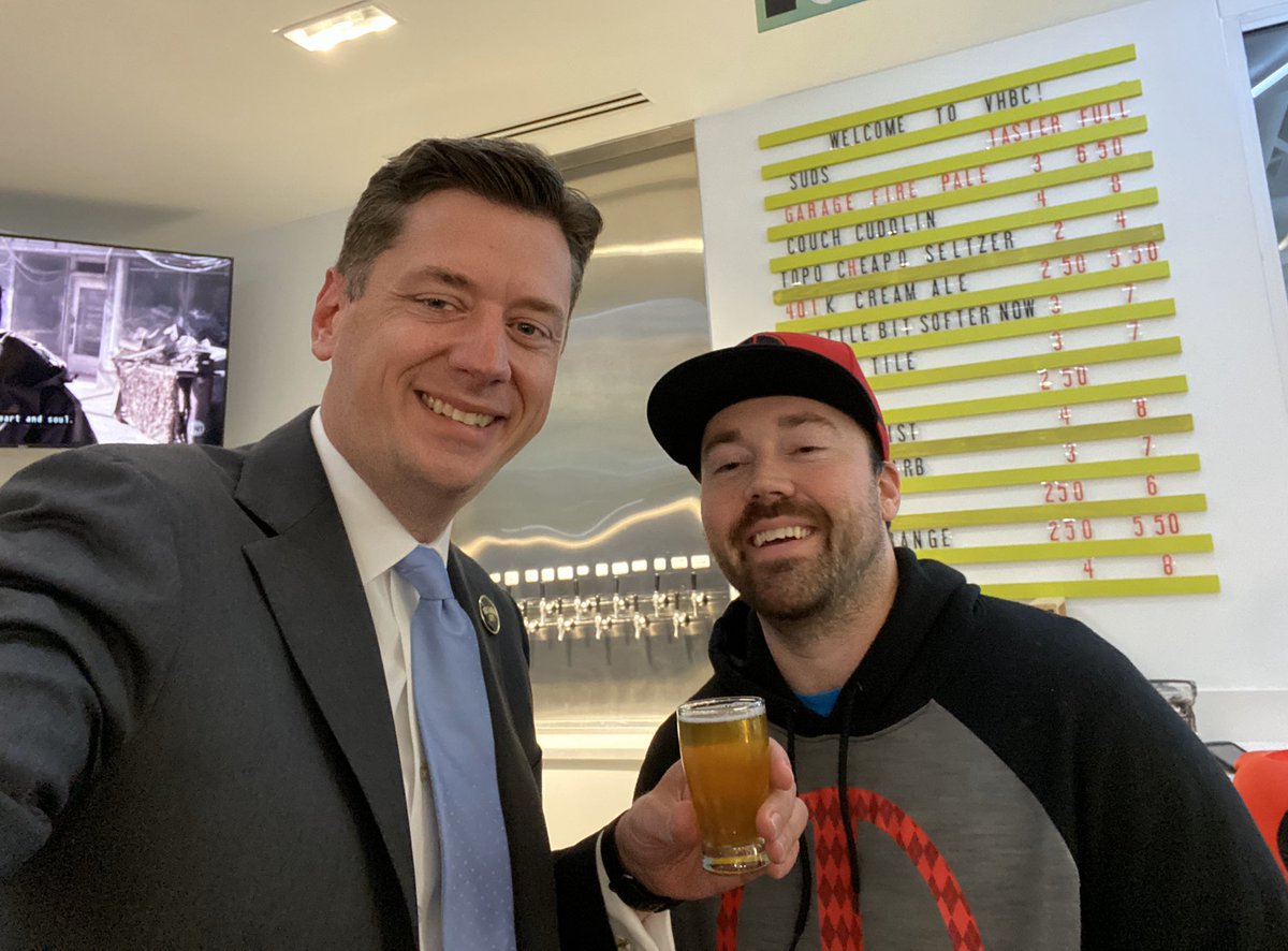 davidfholt's tweet image. The perfect end to the workday @VHBeer!