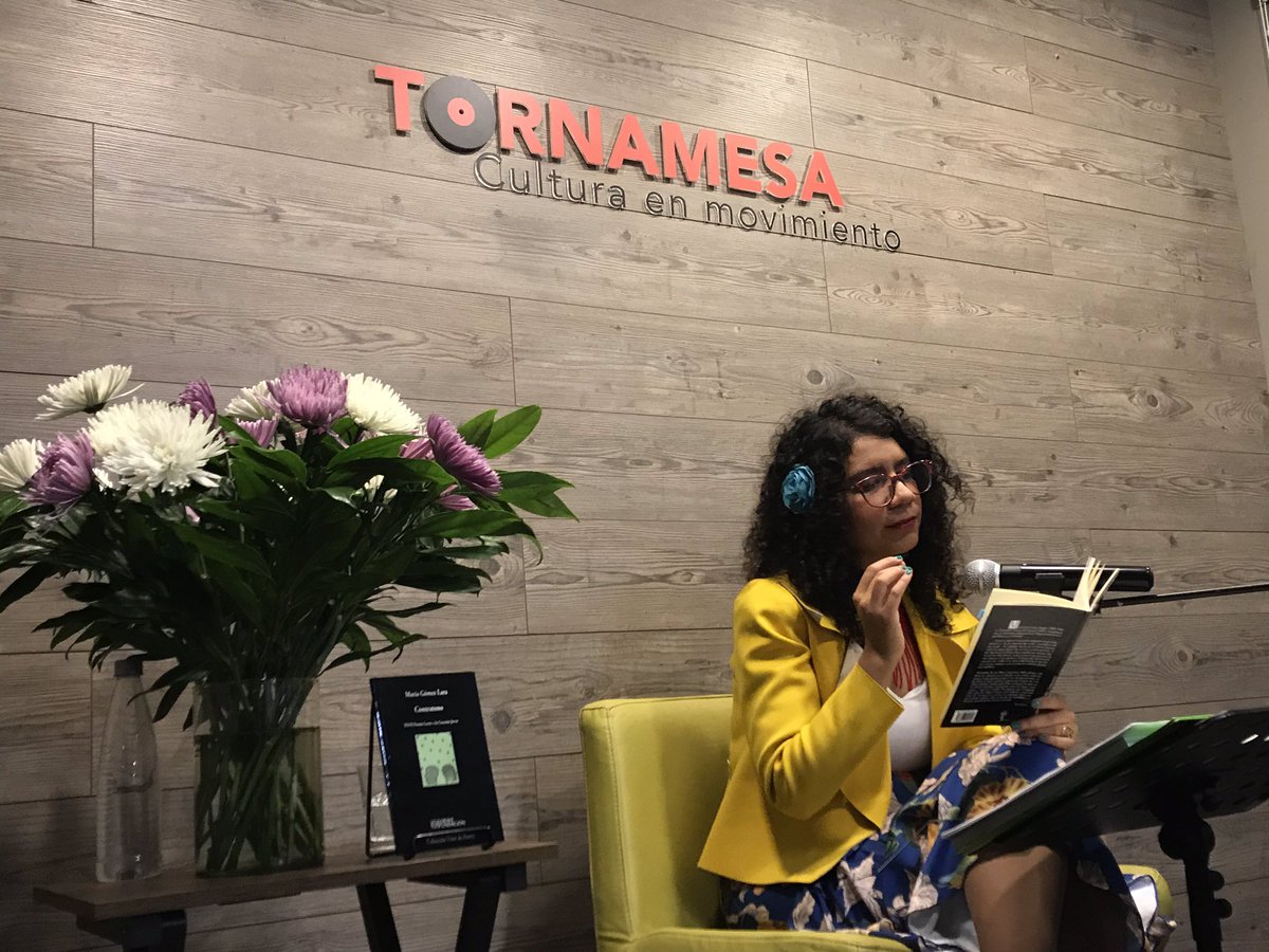 LaTornamesa's tweet photo. ¡Conéctate ya! Estamos transmitiendo en directo vía #FacebookLive el recital de poesía de María Gómez Lara dentro del marco de la serie #LecturasDeAutor
TORNAMESA #MasQueLibros
#CulturaEnMovimiento https://t.co/xlkFpPc54Y