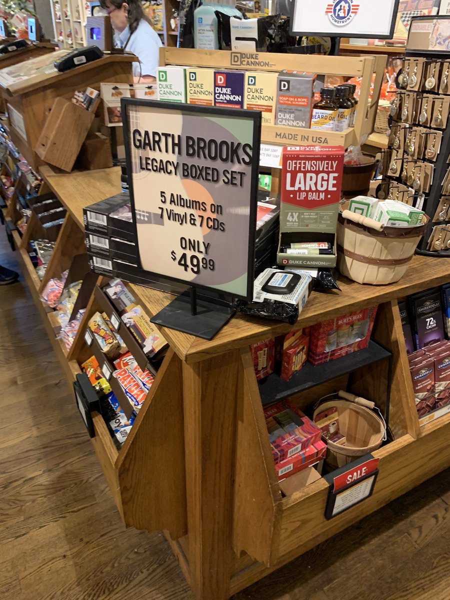 JoshScarff's tweet photo. @tomsegura This would be at the @CrackerBarrel #GarthGate https://t.co/nIA6dugBzb